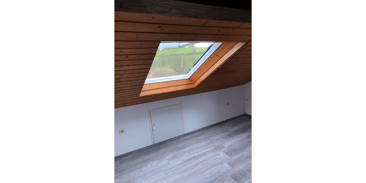 Dachgeschoßwohnung Gersfeld (Rhön) - 2 Zimmer, 50 m&sup2;, 450&euro; | Angebot:25253690