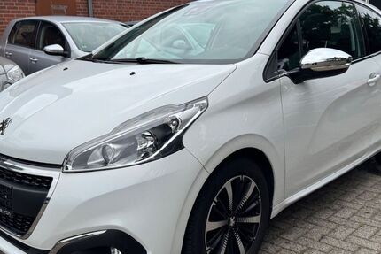 Peugeot 208 113.000 km 7.400 &euro; Tornesch 25436