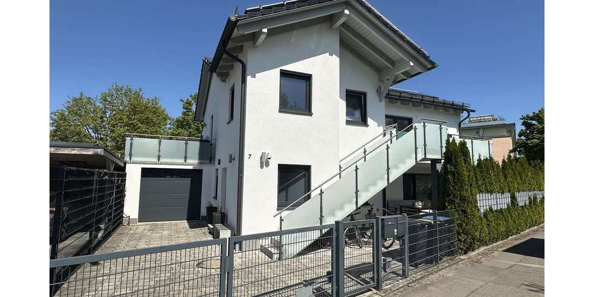Haus zum Kaufen in Stadtbergen 1.390.000 € 317 m² 8 zimmer