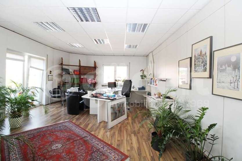 Büro in Goldbach 1.128 € 135 m²
