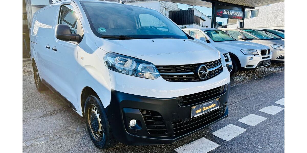 Opel Vivaro 140.000 km 11.990 &euro; München 81825