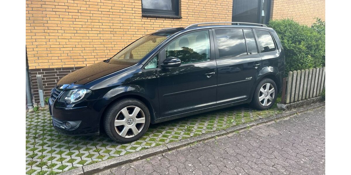 VW Touran 157.000 km 4.250 &euro; Wennigsen 30974