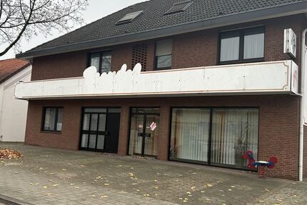 Im Herzen von Nienburg: Interessante Gewerbeeinheit in TOP Lage mit Ladenlokal, Wohnung und Halle - Gewerbeobjekt Nienburg (Weser) | Angebot:26489508