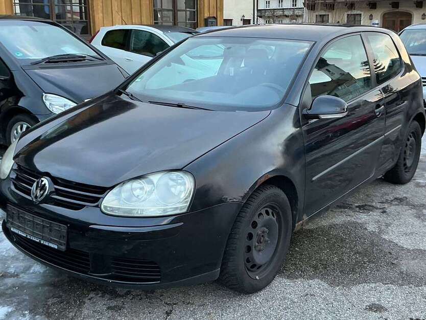 VW Golf 175.414 km 698 € Erlstaett 83355