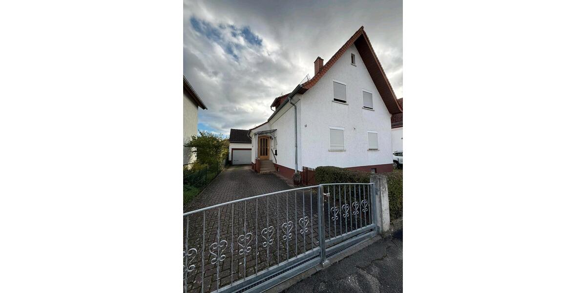 Einfamilienhaus Leimen - 6 Zimmer, 131 m&sup2;, 599.000&euro; | Angebot:25384393