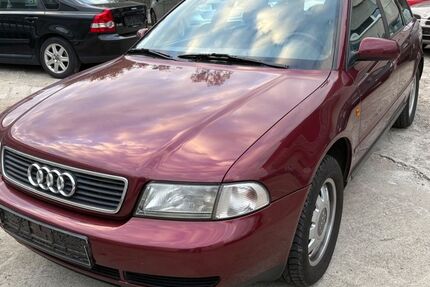 Audi A4 210.350 km 850 € Nürnberg 90427