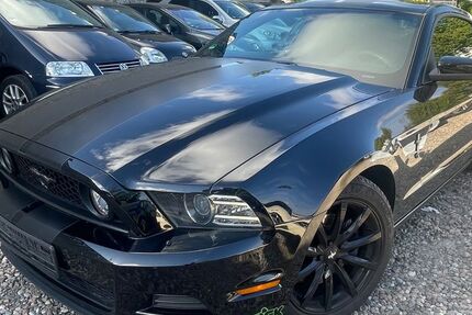 Ford Mustang 181.000 km 13.950 &euro; Berlin 10245