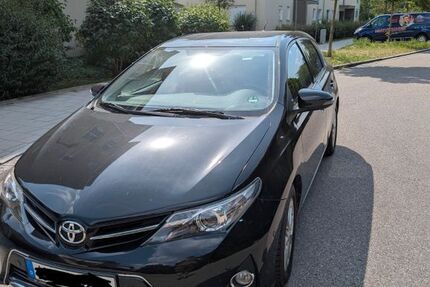 Toyota Auris 140.000 km 7.500 € Unterhaching 82008