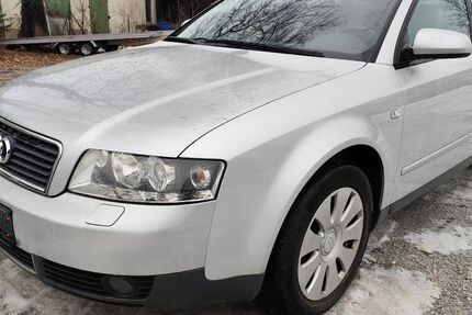 Audi A4 209.000 km 2.850 &euro; Freilassing 83395