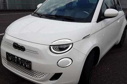 Fiat 500e 27.845 km 20.000 &euro; Grünwald 82031