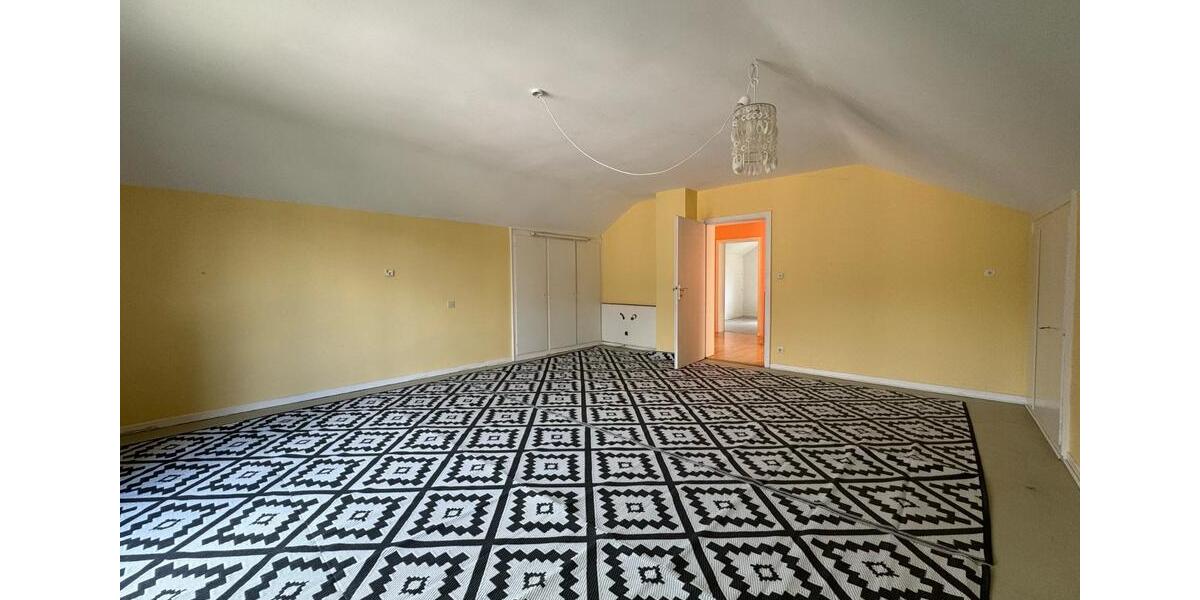 Einfamilienhaus Braunfels - 7 Zimmer, 220 m&sup2;, 398.000&euro; | Angebot:26857793