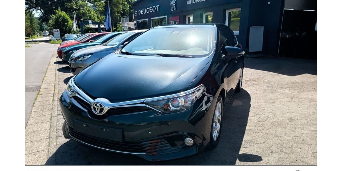 Toyota Auris 78.920 km 10.900 &euro; Rauschenberg 35282