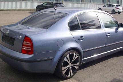 Skoda Superb 254.843 km 2.900 &euro; Offenburg-Zunsweier 77656