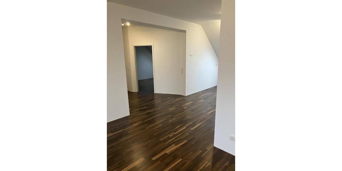 Moderne Dachgeschoss- Wohnung in Blieskastel-Breitfurt 3 zimmer