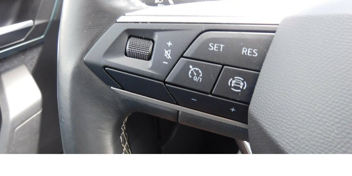 Seat Arona 1.0 X-Perience TSI BMT Navi Klima Alu 18.000 km 17.390 &euro; Vordorf 38533