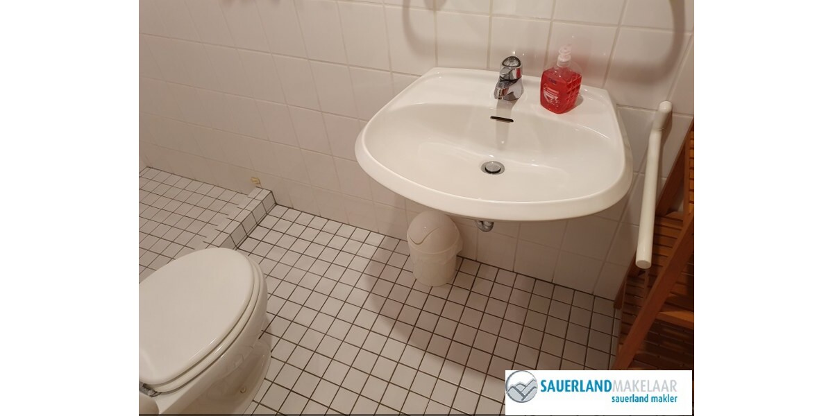 Mehrfamilienhaus aufgeteilt in 3 Wohnungen in Schwalefeld - Mehrfamilienhaus, Wohnhaus Willingen-Schwalefeld Schwalefeld | Angebot:7587765