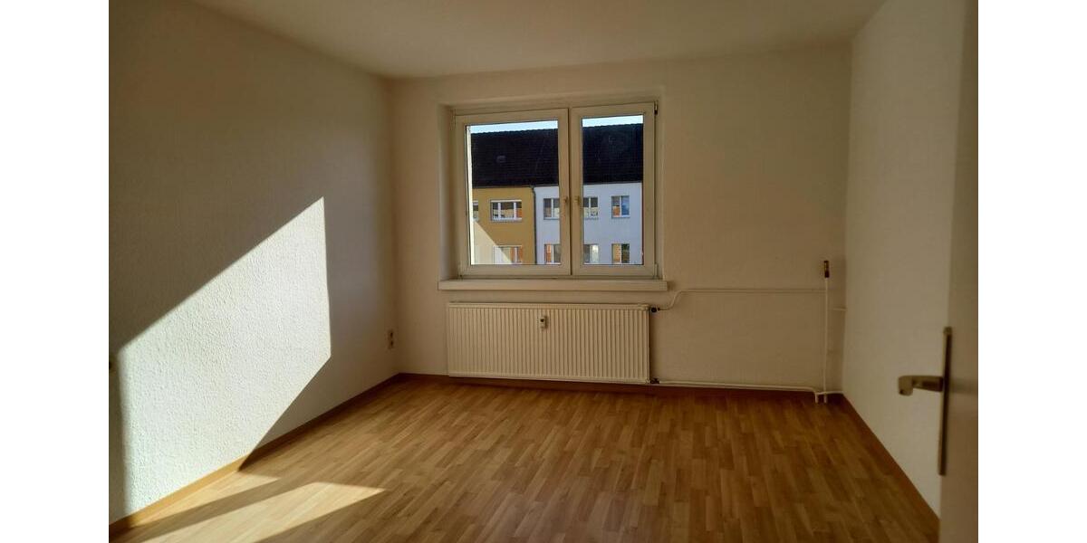 RESERVIERT! Lichtdurchflutete, sehr gepflegte 3-Zimmer-Wohnung sin Krauschwitz 3 zimmer