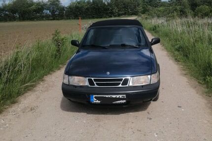 Saab 900