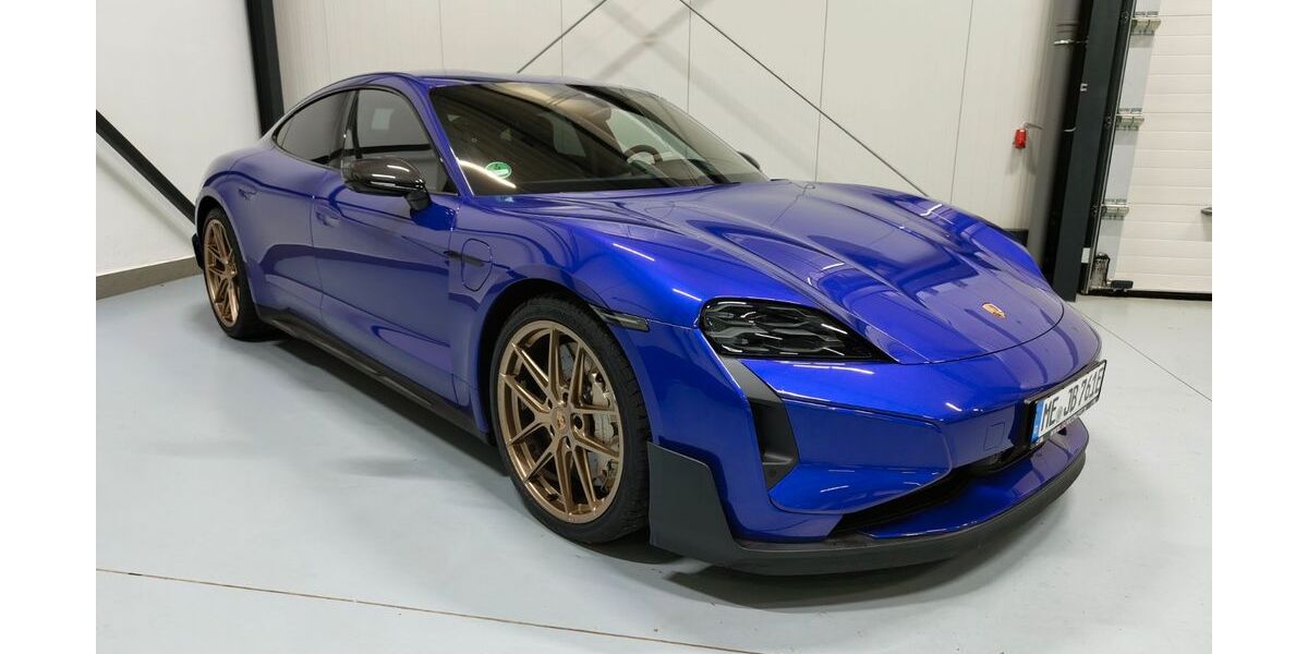 Porsche Taycan 9.950 km 179.889 &euro; Haan 42781