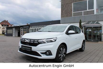 Dacia Sandero 24.000 km 14.500 &euro; Holzminden 37603