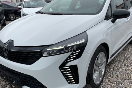 Renault Clio 30.755 km 14.690 &euro; München 81829