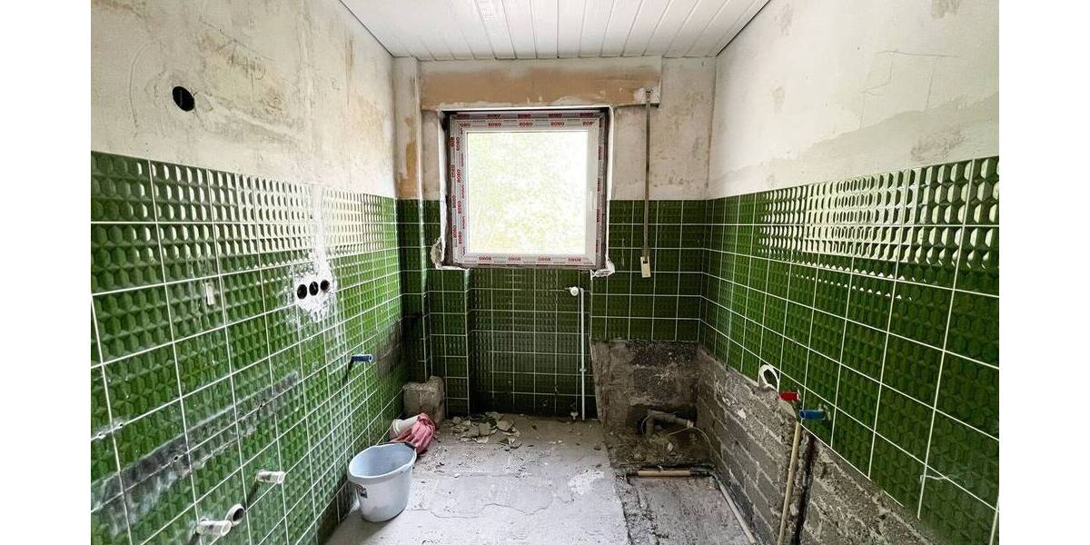 Doppelhaushälfte Siegen / Geisweid Dillnhütten - 9 Zimmer, 180 m&sup2;, 149.000&euro; | Angebot:26433550