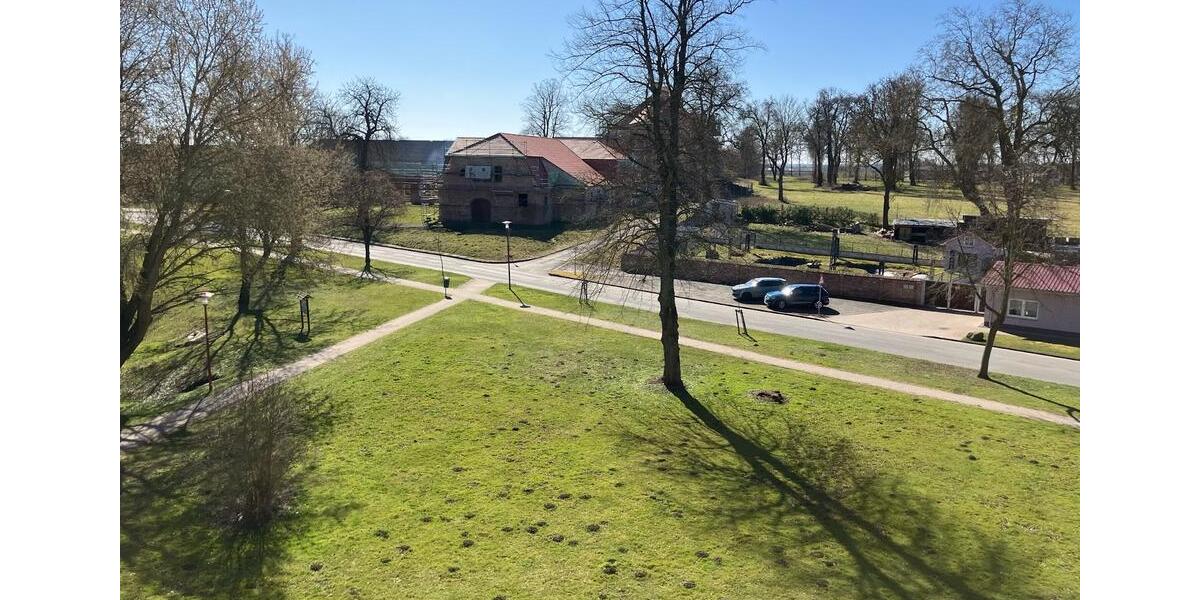 Etagenwohnung Rosenow - 2 Zimmer, 49 m&sup2;, 300&euro; | Angebot:26055297