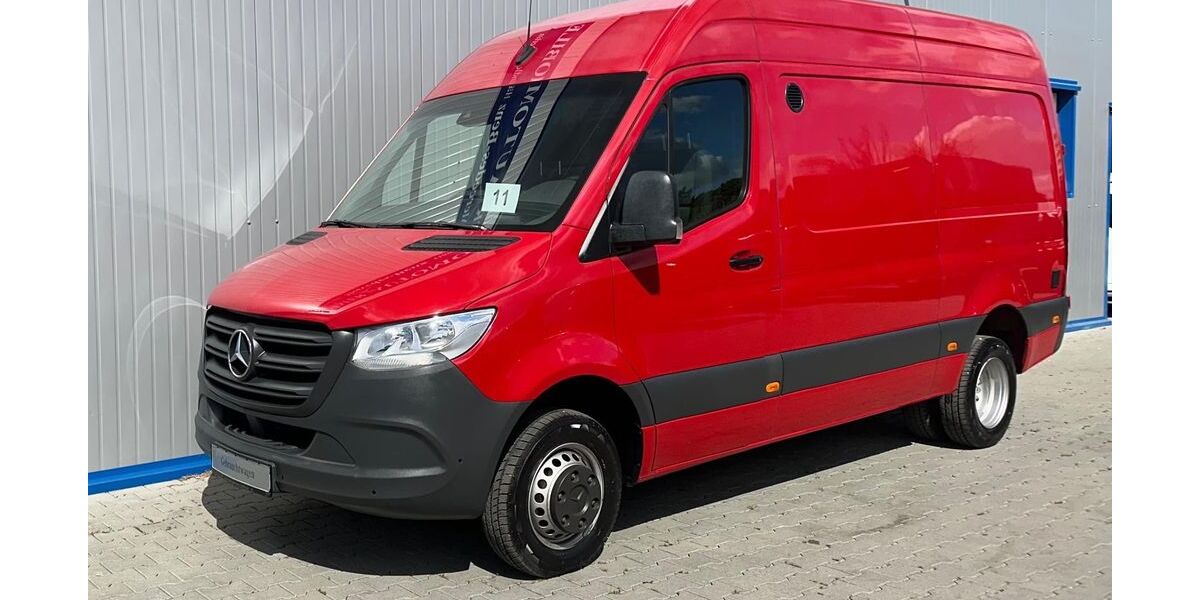 Mercedes-Benz Sprinter 128.905 km 26.999 &euro; Berlin 13055