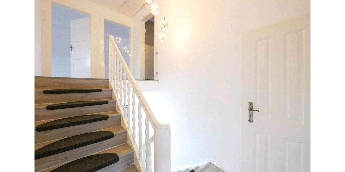 Maisonettenwohnung Bad Driburg - 7 Zimmer, 140 m&sup2;, 199.000&euro; | Angebot:26952186