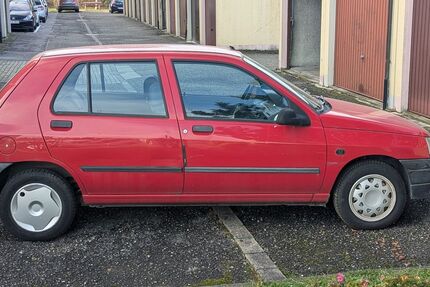 Renault Clio 66.550 km 599 &euro; Freiburg 79100