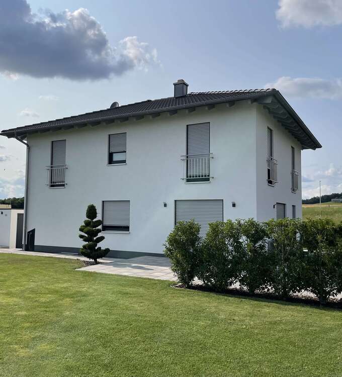Grundstück zu verkaufen in Ahorn 45.000 € 830 m²