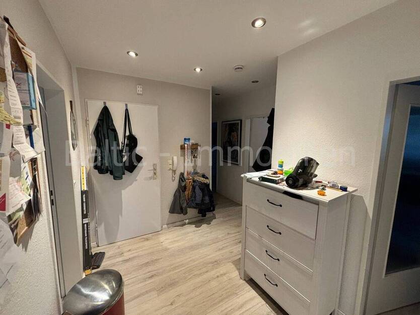 Ab Januar freie 4-Zimmer-Wohnung mit Balkon und KFZ-Stellplatz!