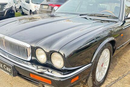 Jaguar Daimler 194.000 km 18.950 &euro; Berlin 13088