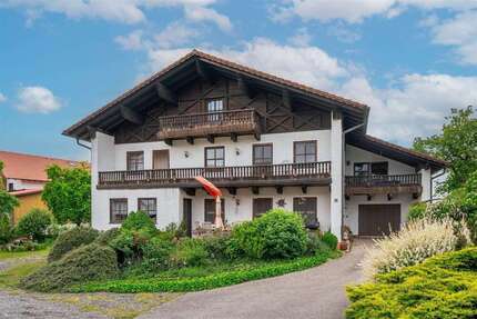 Haus zum Kaufen in Falkenberg 572.000 € 198 m² 9 zimmer