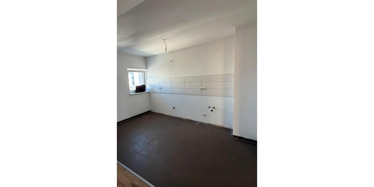 Dachgeschoßwohnung Cottbus - 3 Zimmer, 70 m&sup2;, 700&euro; | Angebot:26195690