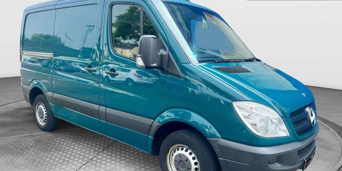 Mercedes-Benz Sprinter 304.000 km 7.990 € Köln 51067
