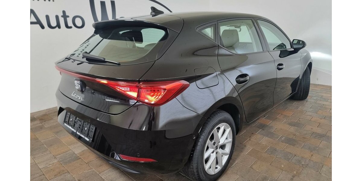 Seat Leon Style VIC Navi PDC Spur LED Tempomat VIC 49.700 km 16.900 &euro; Garrel 49681