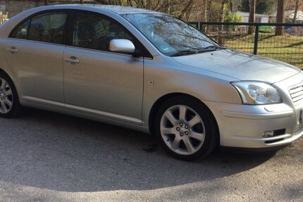Toyota Avensis 131.800 km 5.400 &euro; München 80993