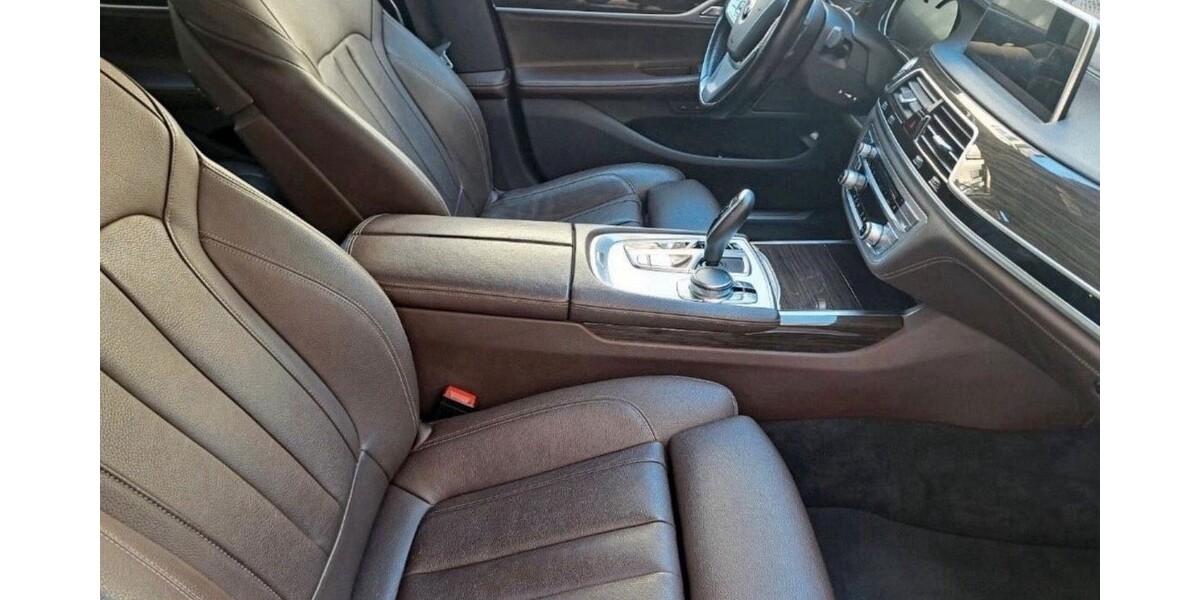 BMW 730 128.000 km 34.800 &euro; Lemgo 32657