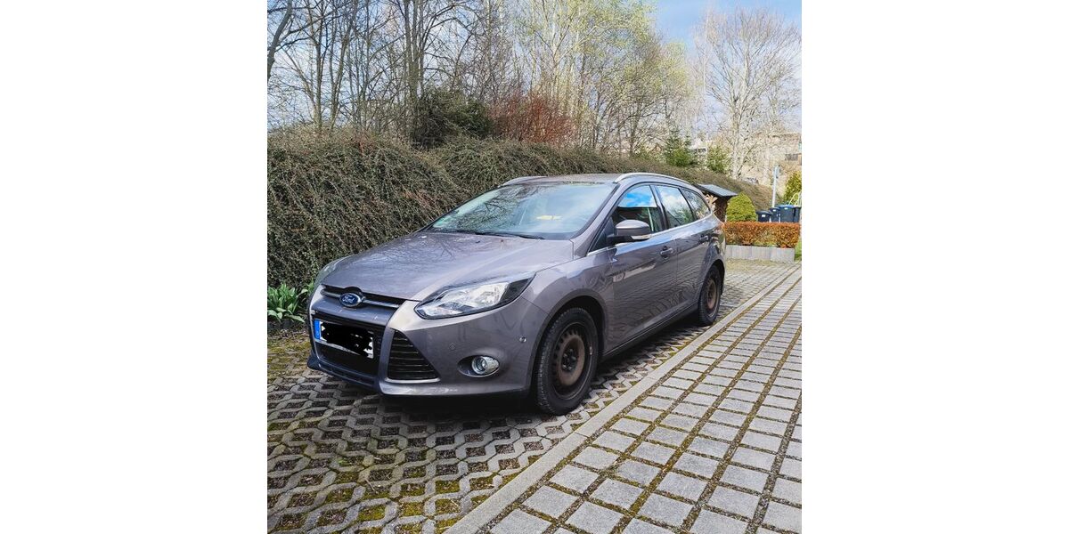 Ford Focus 124.100 km 8.990 &euro; Freiberg 09599