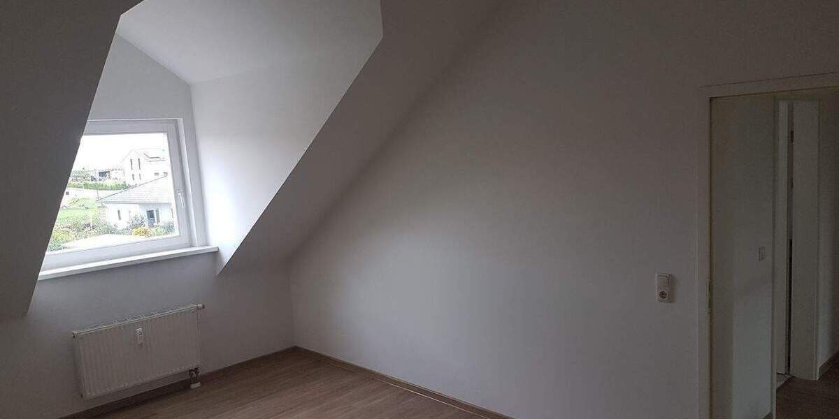 Etagenwohnung Arnsdorf - 2 Zimmer, 74 m&sup2;, 146.000&euro; | Angebot:24811284