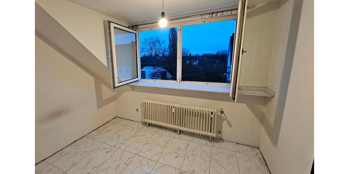 Helle Dachgeschoss Wohnung 2. Etage Gladbeck Butendorf 3 zimmer