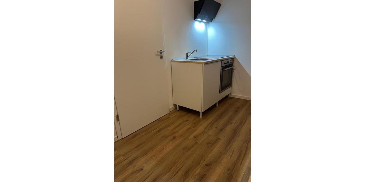 Dachgeschoßwohnung Siegen Weidenau - 1 Zimmer, 20 m&sup2;, 450&euro; | Angebot:25353874