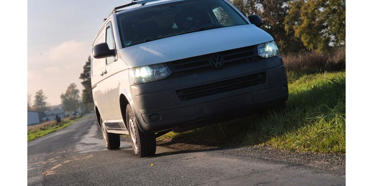 VW T5 Transporter 258.000 km 9.300 &euro; Georgsmarienhütte 49124