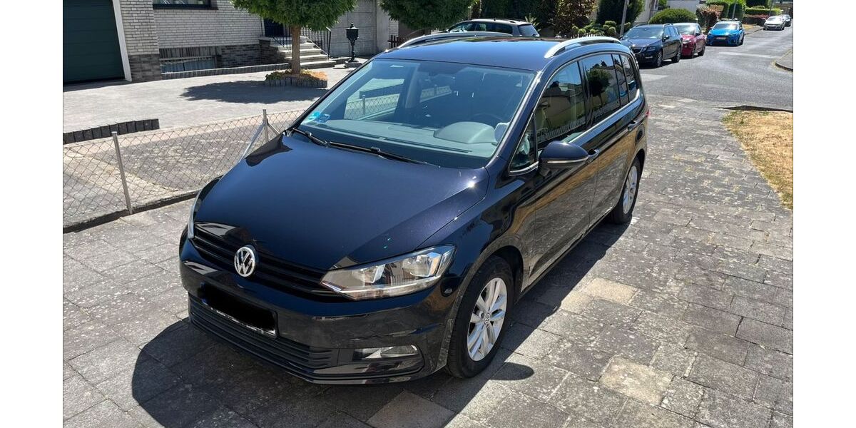 VW Touran 111.950 km 16.500 &euro; Weilerswist 53919