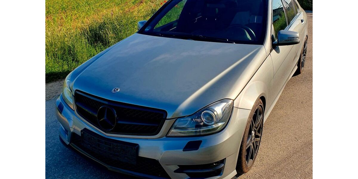 Mercedes-Benz C 250 215.000 km 10.897 &euro; Kandel 76870
