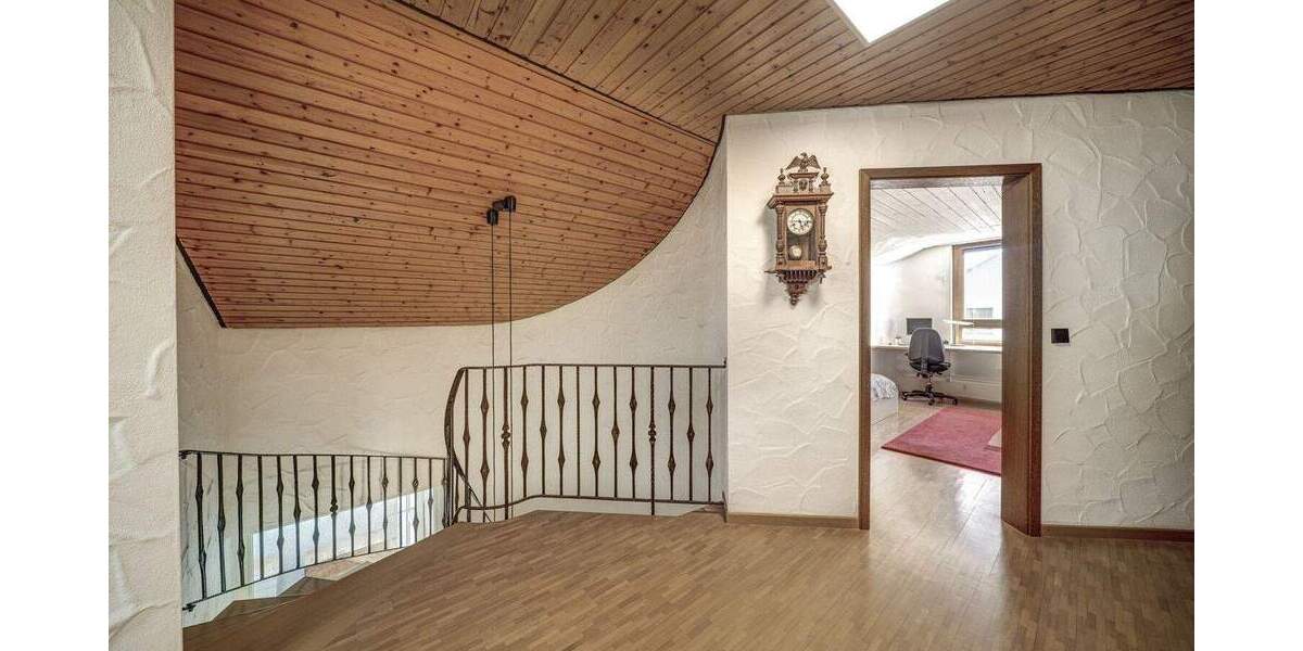 Einfamilienhaus Tengen - 8 Zimmer, 231 m&sup2;, 595.000&euro; | Angebot:25690110