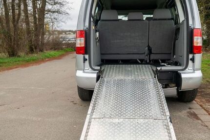 VW Caddy 74.700 km 12.900 &euro; Marl 45772