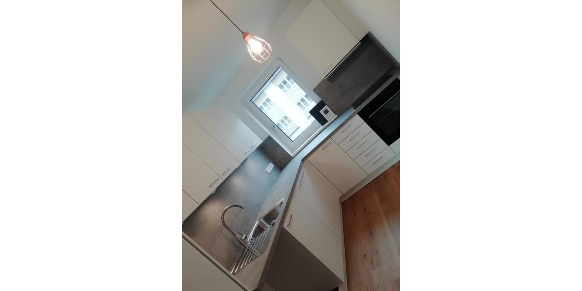 Etagenwohnung Freilassing - 2 Zimmer, 66 m&sup2;, 850&euro; | Angebot:26660068