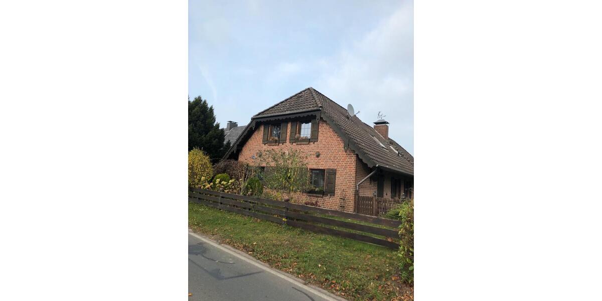 Einfamilienhaus Bedburg-Hau Hau - 7 Zimmer, 180 m&sup2;, 1.400&euro; | Angebot:25048632